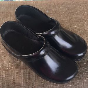 Dansko black shoes